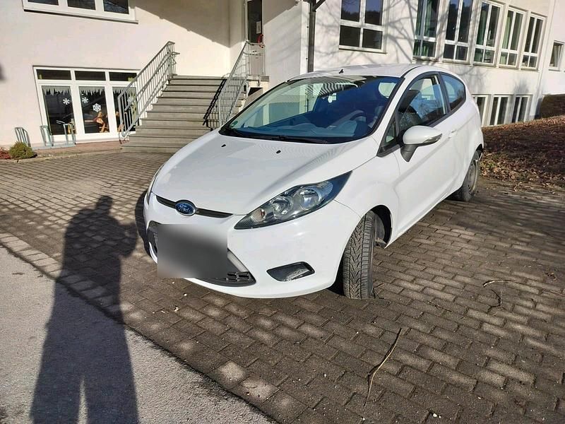Gebraucht Ford Fiesta 82 PS (60 kW) 2010 Kleinwagen