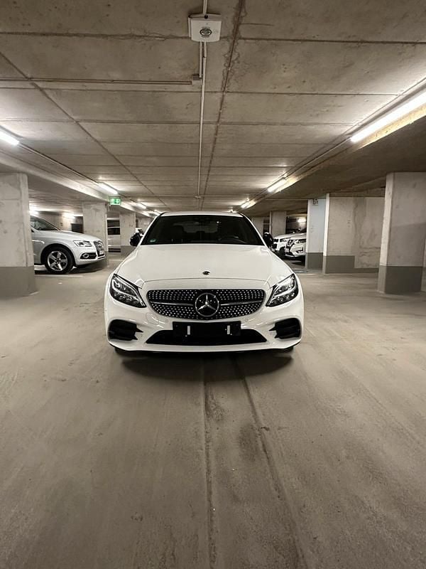 Gebraucht Mercedes C300 AMG 245 PS (180 kW) 2020 Weiß Limousine
