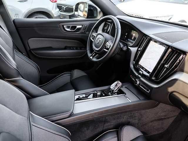 Gebraucht Volvo XC60 Plus 349 PS (256 kW) 2022 Grau SUV