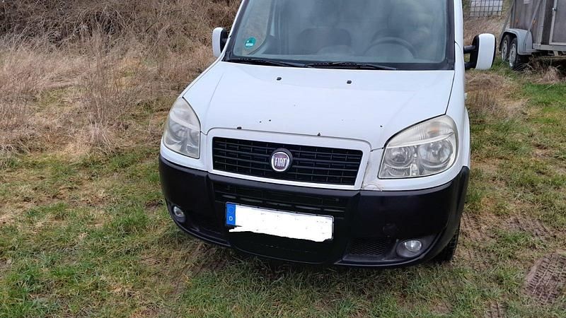 Gebraucht Fiat Doblò 75 PS (55 kW) 2009 Weiß Van / Kleinbus
