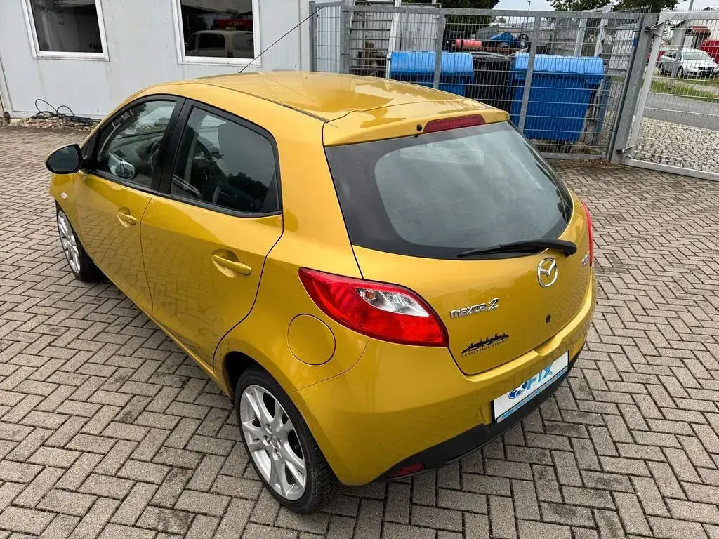 Gebraucht Mazda 2 86 PS (63 kW) 2008 Gelb Kleinwagen