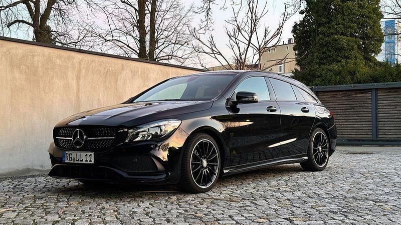 Schwarz Gebraucht 2017 Mercedes CLA180 Shooting Brake AMG Kombi | 18.999 € (Etwas zu teuer) - Bild 1/4