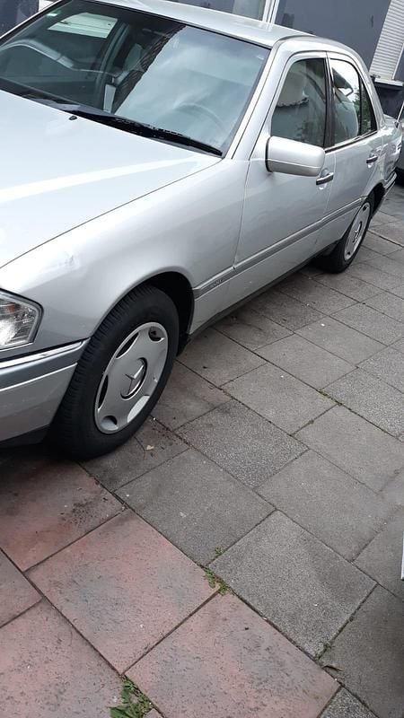 Second-hand Mercedes C280 1996 Argintiu Berlinǎ
