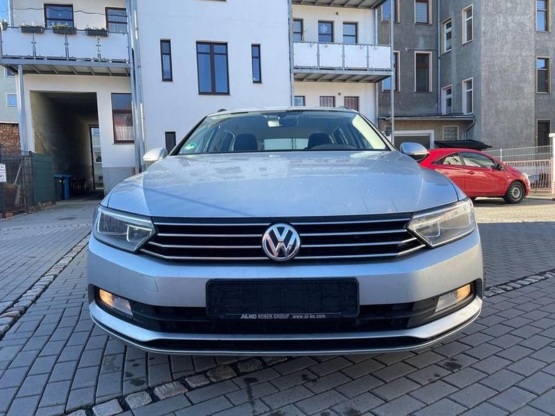 Gebraucht VW Passat 120 PS (88 kW) 2015 Silber Kombi