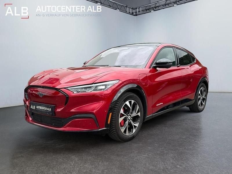 Rot Gebraucht 2021 Ford Mustang Mach-E Basis SUV | 31.990 € (Superpreis) - Bild 1/4