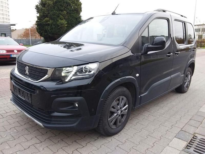 Gebraucht Peugeot Rifter Allure 102 PS (75 kW) 2022 Schwarz Van / Kleinbus
