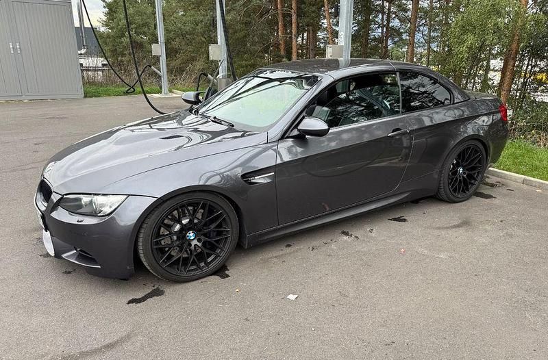 Grau Gebraucht 2008 BMW M3 Cabriolet Sport Line Cabrio | 33.500 € (Teuer) - Bild 1/4