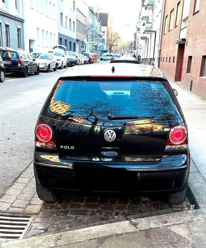 Second-hand VW Polo 60 CP (44 kW) 2008 Negru Hatchback
