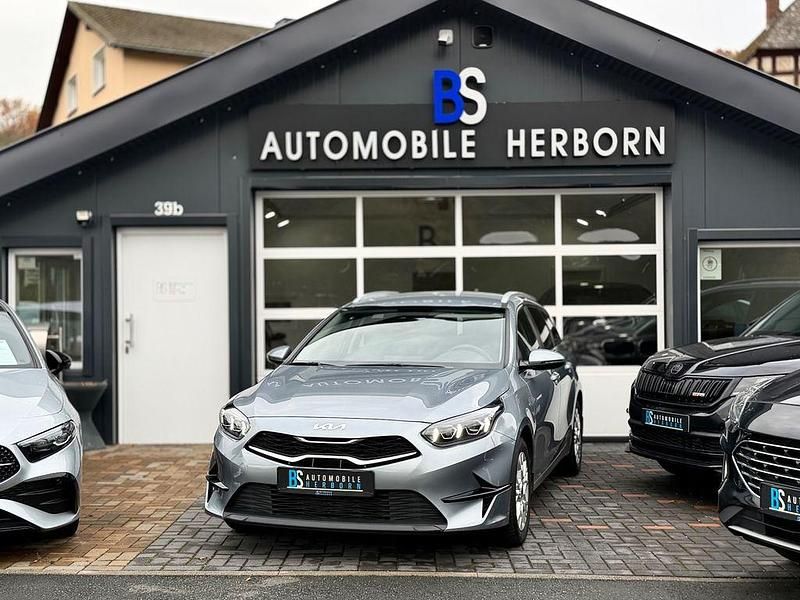 Silber Gebraucht 2022 Kia Ceed Sportswagon Kombi | 18.990 € (Guter Preis) - Bild 1/4