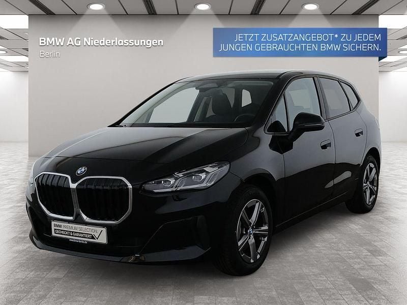 Schwarz Gebraucht 2024 BMW 218 Active Tourer Luxury Line Van / Kleinbus | 26.400 € (Superpreis) - Bild 1/2