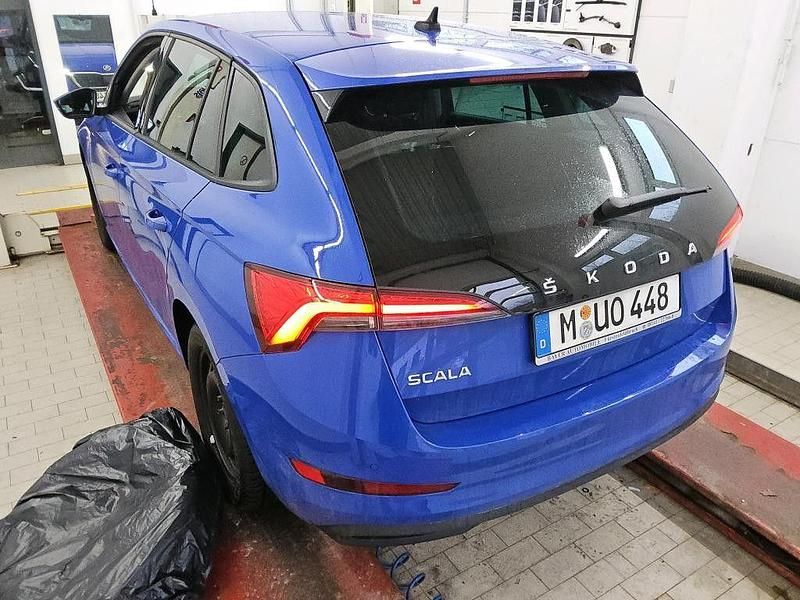 Gebraucht Skoda Scala Drive 116 PS (85 kW) 2020 Blau Kleinwagen