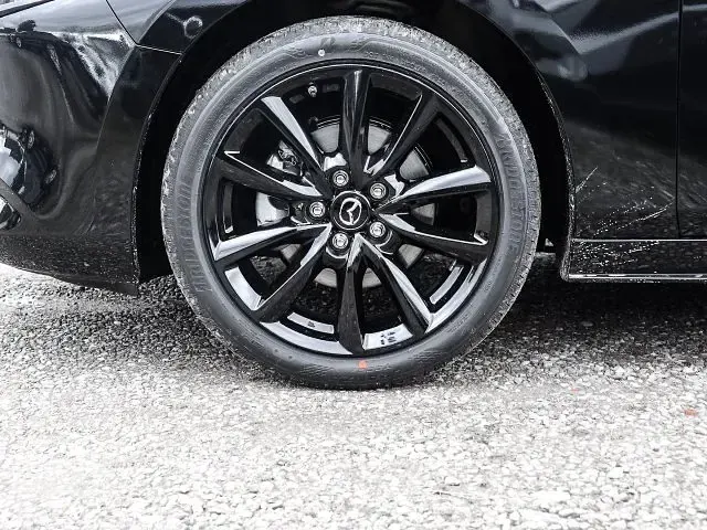 Neu Mazda 3 Nagisa 140 PS (102 kW) 2025 Jet black Kleinwagen