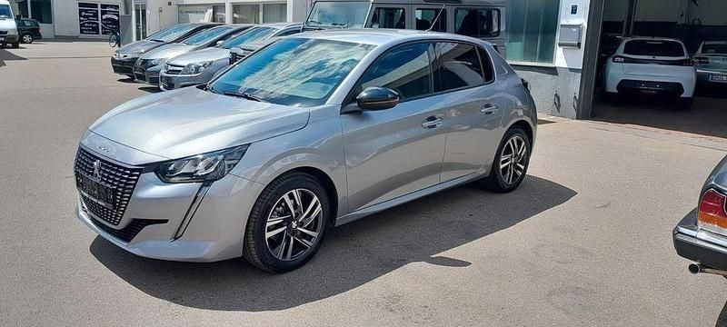Grau Gebraucht 2022 Peugeot 208 Allure Kleinwagen | 15.900 € (Guter Preis) - Bild 1/4
