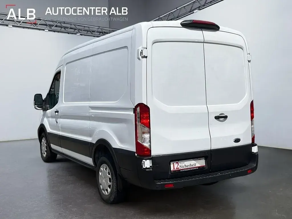 Gebraucht Ford Transit Trend 131 PS (96 kW) 2020 Weiß Limousine