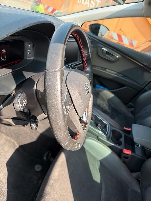 Second-hand Seat Leon ST FR 190 CP (139 kW) 2019 Negru Break