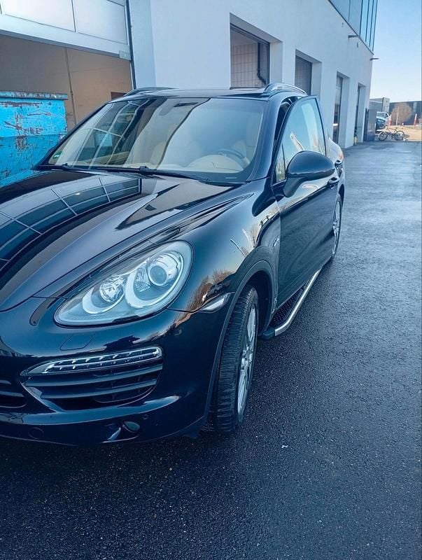 Gebraucht Porsche Cayenne 416 PS (305 kW) 2011 Schwarz SUV