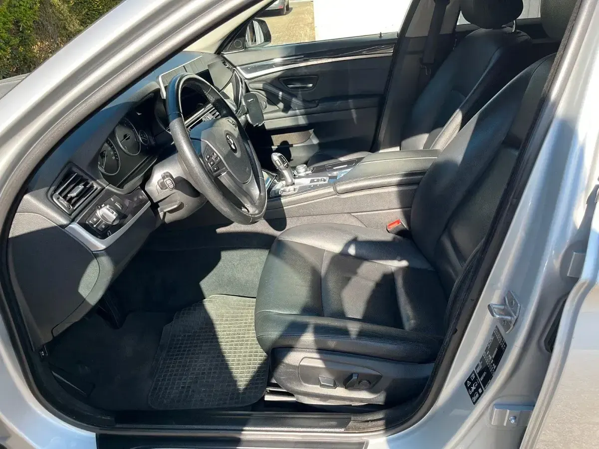 Gebraucht BMW 525 Sport Line 218 PS (160 kW) 2017 Silber Kombi