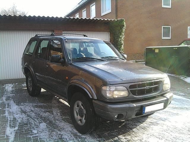 Gebraucht Ford Explorer 284 PS (208 kW) 2000 Grau SUV