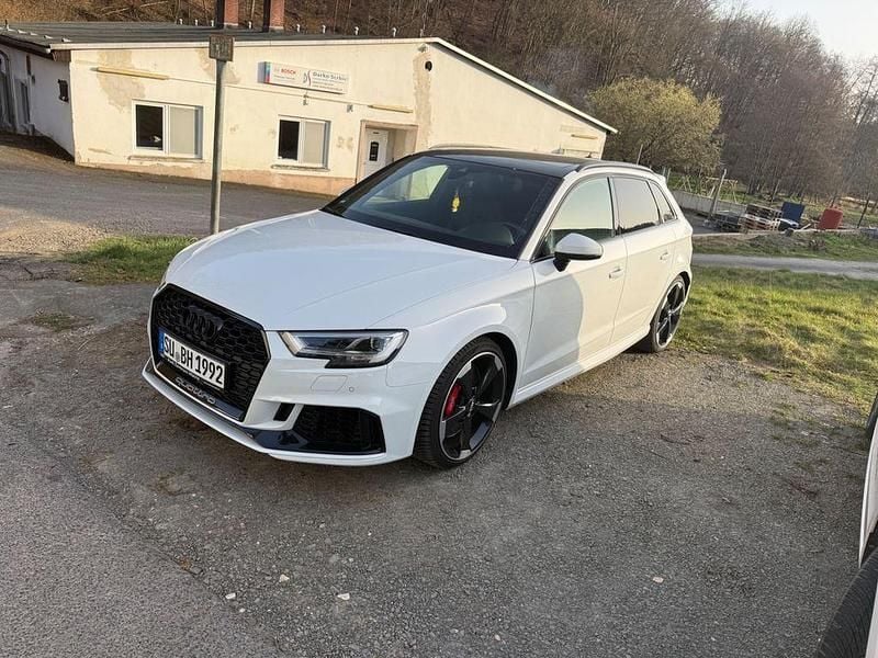 Gebraucht Audi RS3 Ambiente 400 PS (294 kW) 2019 Weiß Limousine