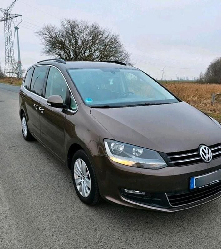 Second-hand VW Sharan 150 CP (110 kW) 2012 Maro Monovolum