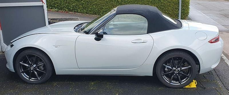 Gebraucht Mazda MX5 Exclusive-Line 160 PS (117 kW) 2015 Weiß Cabrio