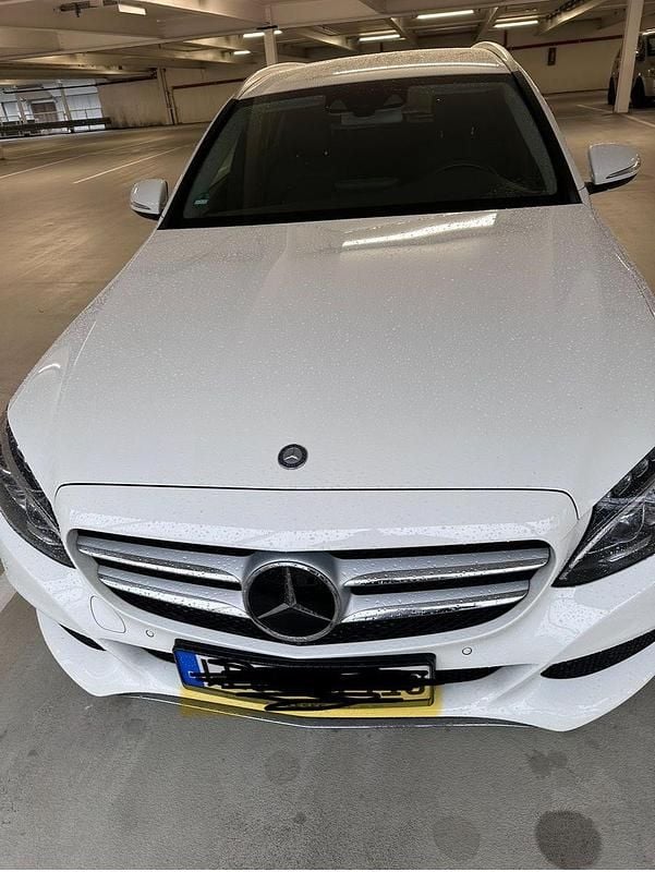 Weiß Gebraucht 2015 Mercedes C220 Avantgarde Kombi | 11.300 € (Guter Preis) - Bild 1/4