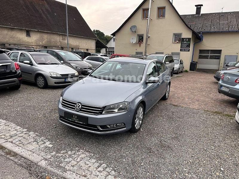 Gebraucht VW Passat Highline 122 PS (89 kW) 2012 Grau Limousine