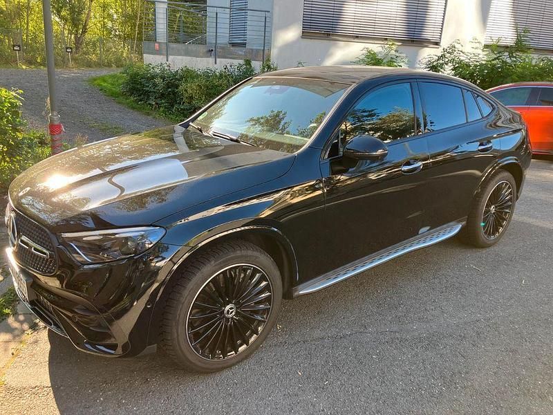 Schwarz Gebraucht 2024 Mercedes GLC300 Coupé | 67.200 € (Fairer Preis) - Bild 1/4