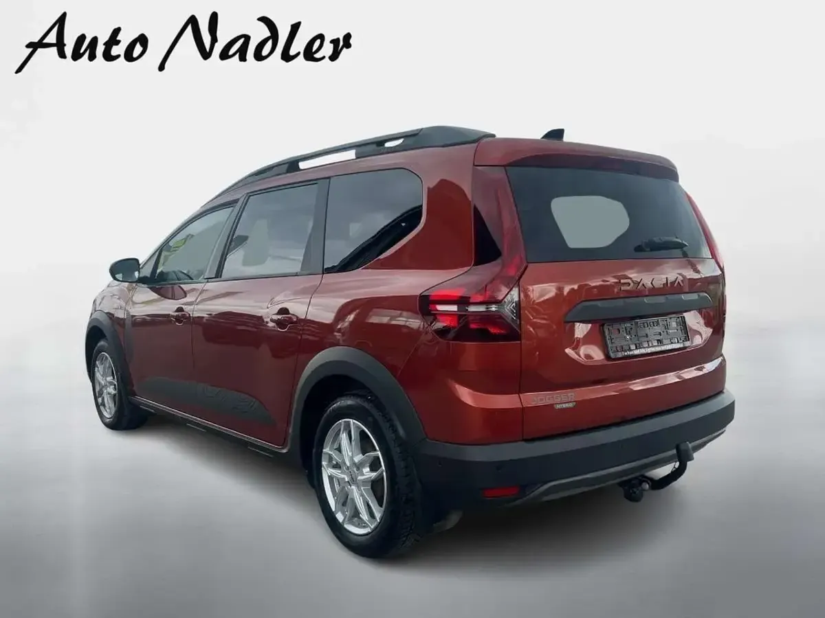 Gebraucht Dacia Jogger Extreme 94 PS (69 kW) 2024 Terracottabraun Van / Kleinbus