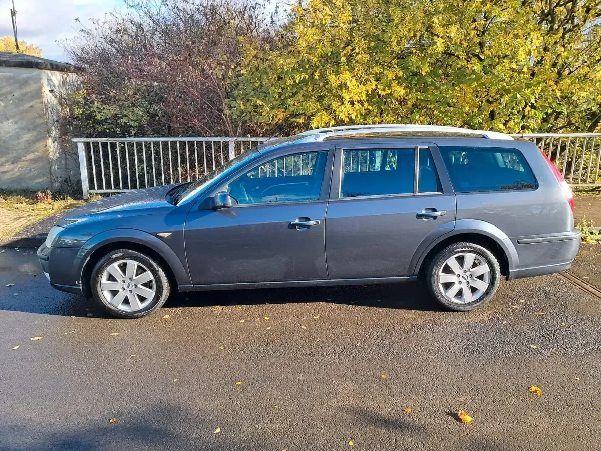 Gebraucht Ford Mondeo 125 PS (91 kW) 2007 Grau Kombi