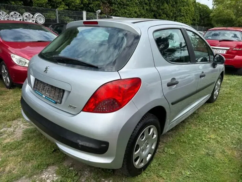 Gebraucht Peugeot 207 Filou 88 PS (64 kW) 2007 Gris aluminium (metallic) Kleinwagen