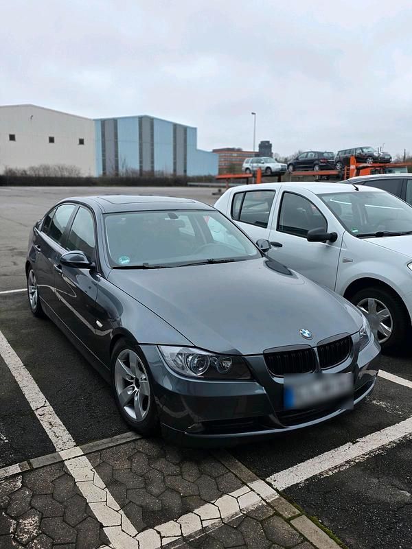 Gebraucht BMW 320 150 PS (110 kW) 2007 Silber Limousine