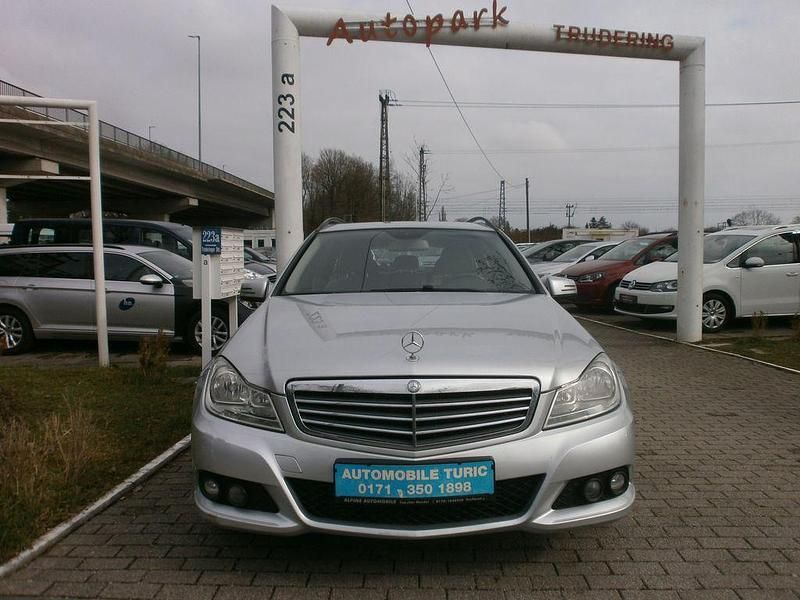 Gebraucht Mercedes C200 136 PS (100 kW) 2011 Silber Kombi
