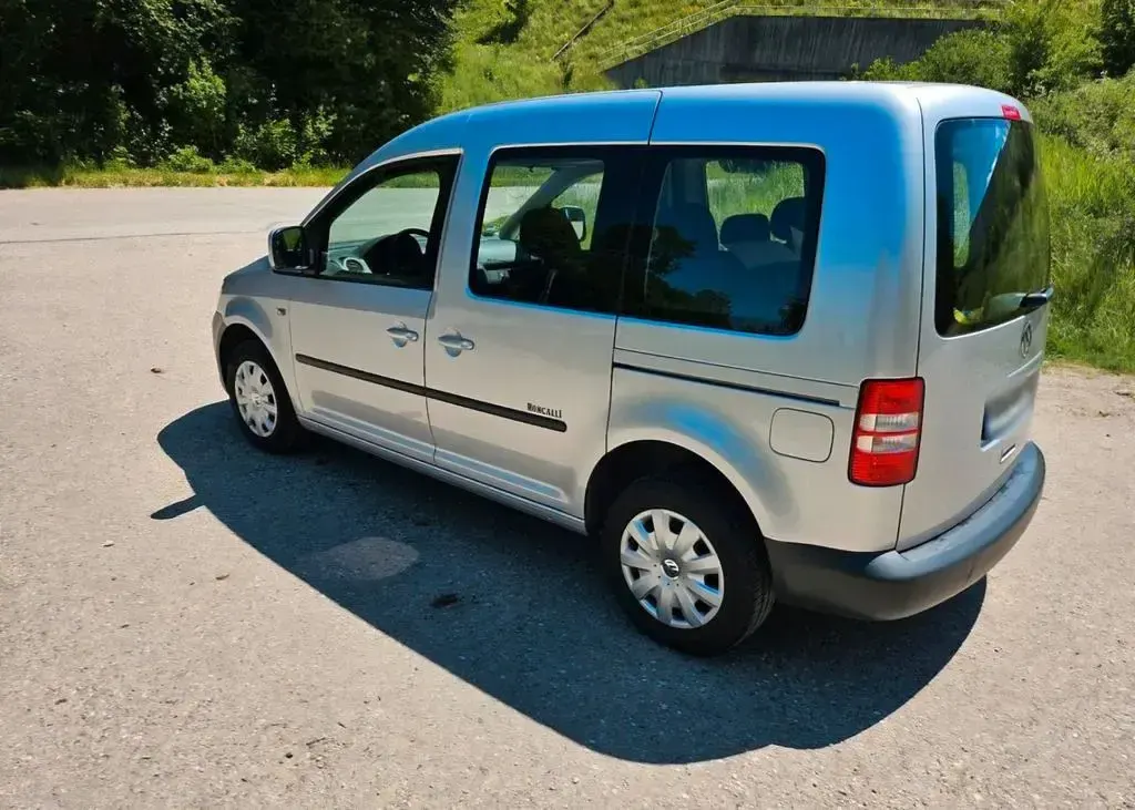 Gebraucht VW Caddy 102 PS (75 kW) 2012 Schwarz Van / Kleinbus