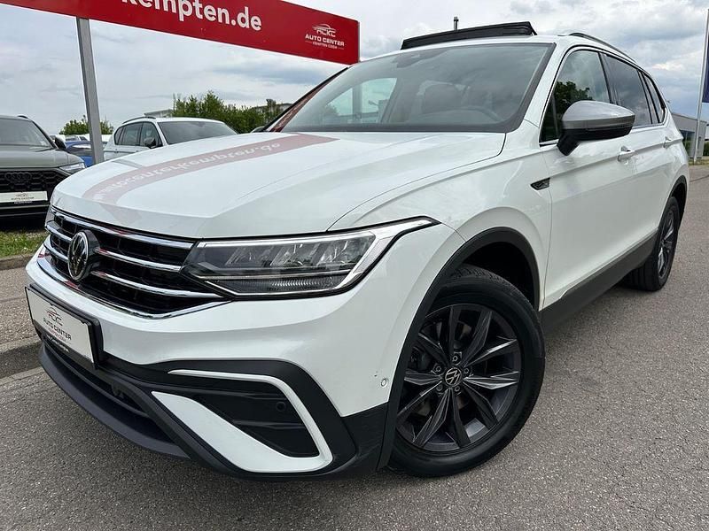 Pure white Gebraucht 2022 VW Tiguan Allspace Life SUV | 31.900 € (Superpreis) - Bild 1/4