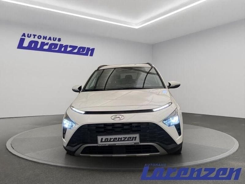 Gebraucht Hyundai Bayon Trend 101 PS (74 kW) 2023 Atlas white / sol (weiss) SUV