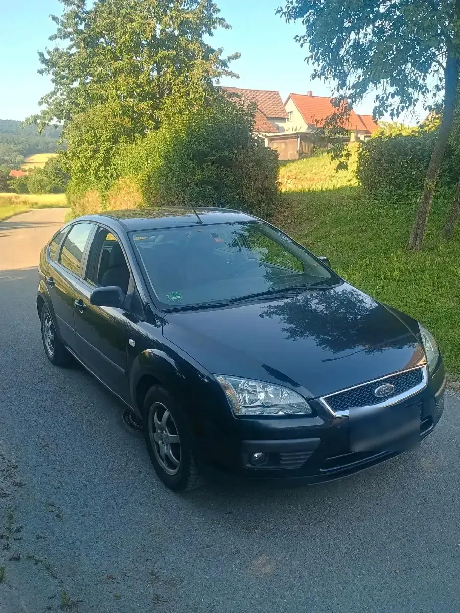 Gebraucht Ford Focus 115 PS (84 kW) 2005 Schwarz Limousine