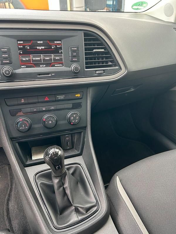 Gebraucht Seat Leon 110 PS (80 kW) 2015 Schwarz Kleinwagen