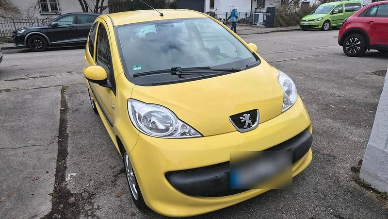 Gebraucht Peugeot 107 70 PS (51 kW) 2005 Gelb Kleinwagen