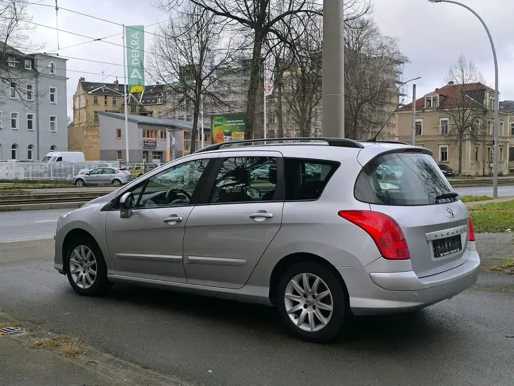 Gebraucht Peugeot 308 SW Active 120 PS (88 kW) 2011 Grau Kombi