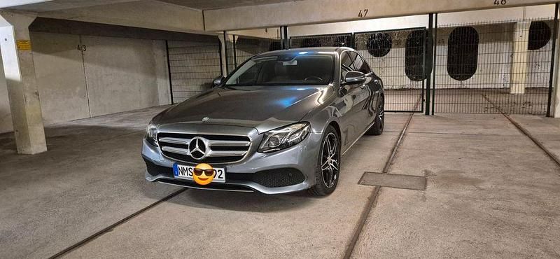 Gebraucht Mercedes E350 Exclusive 258 PS (189 kW) 2016 Grau Limousine