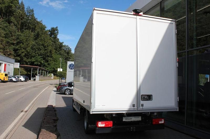 Gebraucht VW Crafter 163 PS (119 kW) 2024 Candyweiß Van