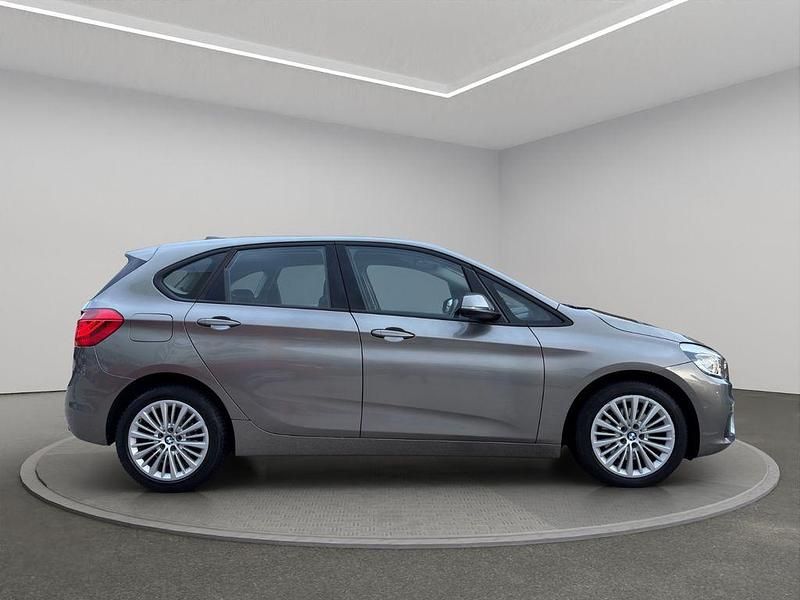 Gebraucht BMW 220 Active Tourer Basis 190 PS (139 kW) 2015 Silber Van / Kleinbus
