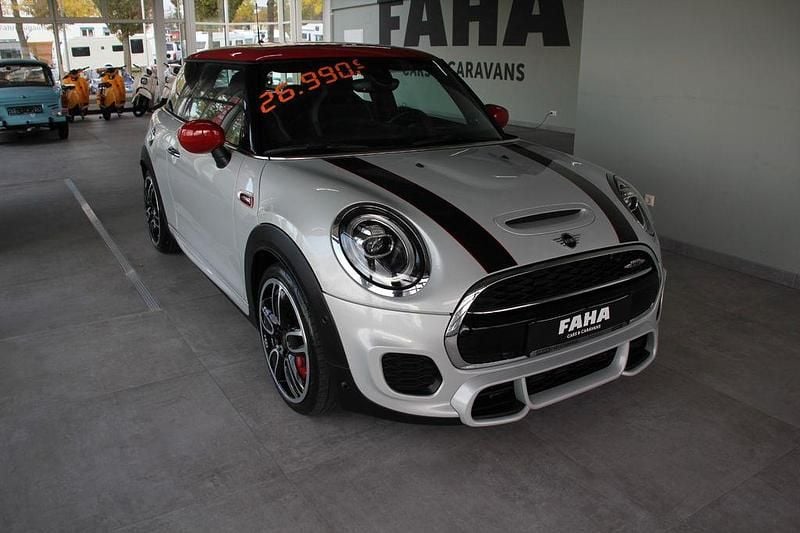 Gebraucht Mini John Cooper Works 231 PS (169 kW) 2020 Silber Kleinwagen