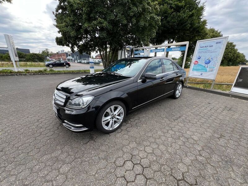 Schwarz Gebraucht 2012 Mercedes C350 Avantgarde Limousine | 13.800 € (Fairer Preis) - Bild 1/4