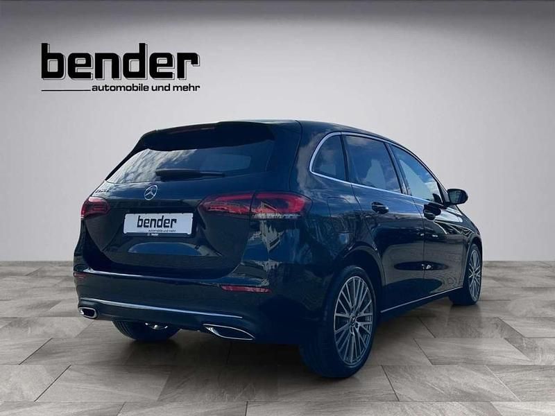 Gebraucht Mercedes E250 160 PS (117 kW) 2022 Unilack nachtschwarz Kombi