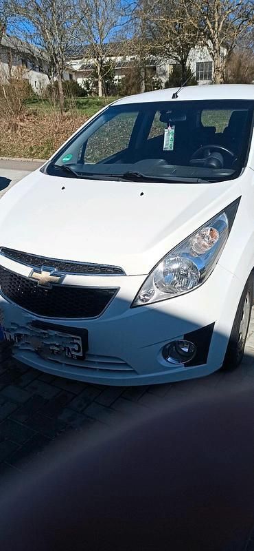 Gebraucht Chevrolet Spark 64 PS (47 kW) 2011 Weiß Kleinwagen