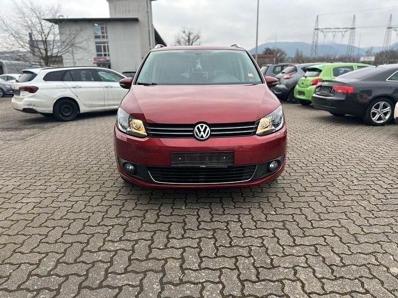 Gebraucht VW Touran Cup 105 PS (77 kW) 2015 Rot Van / Kleinbus