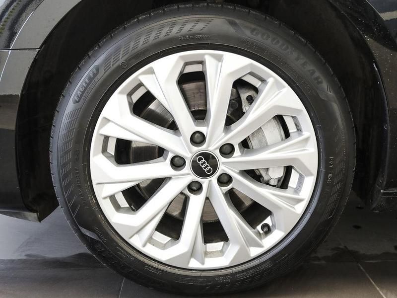 Gebraucht Audi A4 Advanced 265 PS (194 kW) 2022 Schwarz Kombi