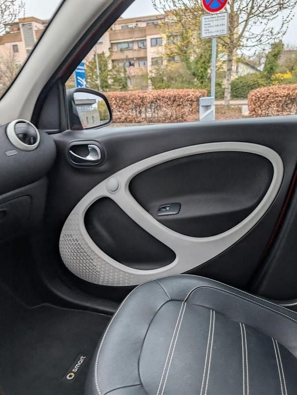 Używany Smart ForFour Prime 71 KM (52 kW) 2015 Czerwony Hatchback